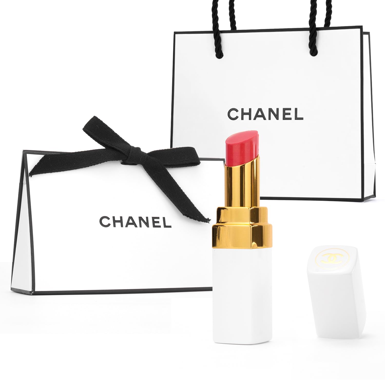 CHANEL リップケアセット 収納ケース付き CHANEL リップケアセット 収納ケース付き